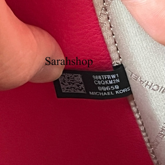 🌼Michael Kors Purse - Picture 14 of 14